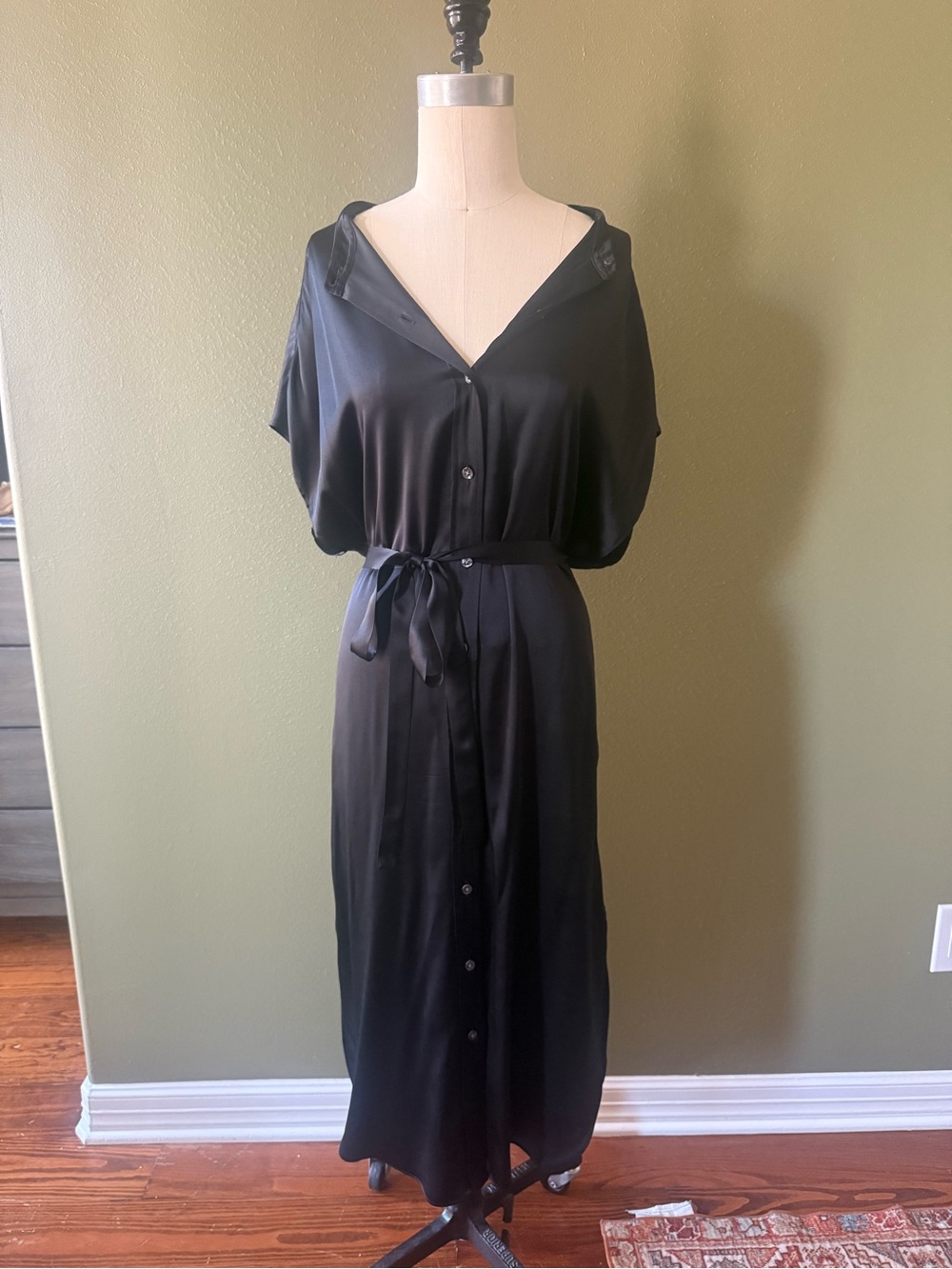 Banana Republic Black Silk Garment - Classic Finish